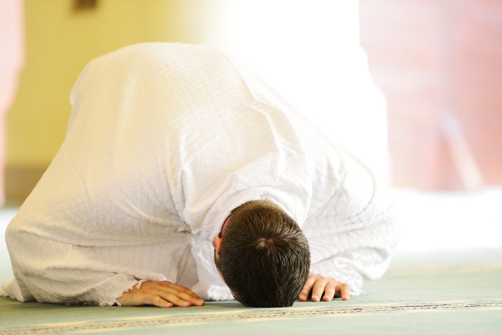 لماذا شرع لنا ان نصلي النوافل في البيوت