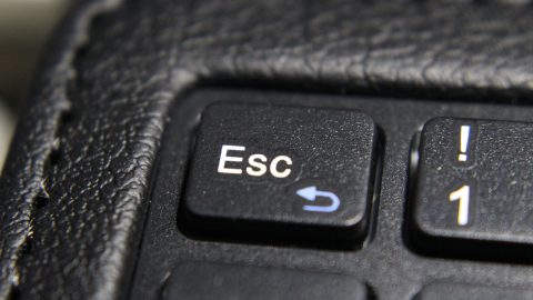 مفتاح الهروب Esc يستخدم في ( تم الإجابة )