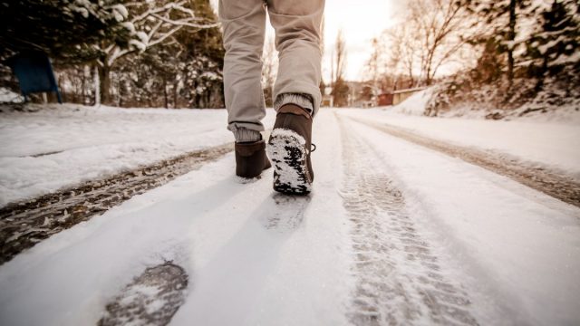 تفسير المشي على الثلج في المنام لابن سيرين بشرة خير أو شر ؟