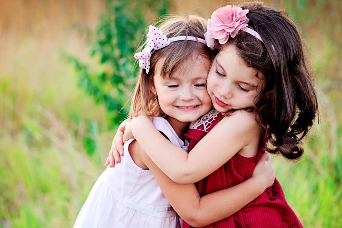 كلمات عن الأخت الحنونة كلمات عن الأخت الحنونة