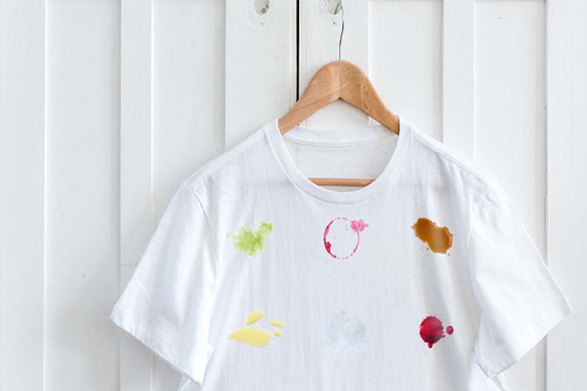 تجربتي مع إزالة البقع من الملابس البيضاء