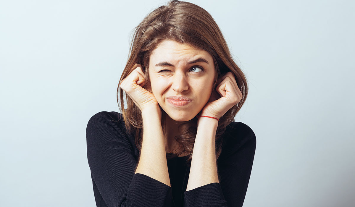 أسباب انزعاج الأذن من الأصوات
