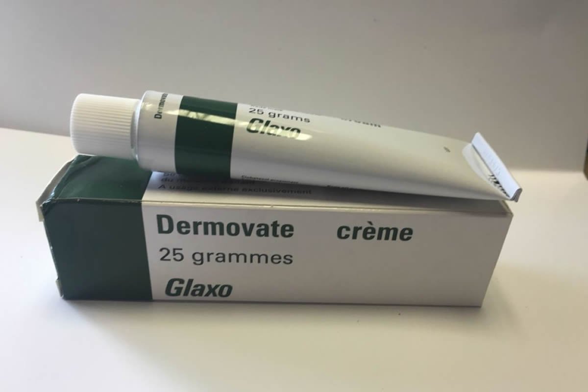 تجربتي مع كريم ديرموفيت Dermovate وطريقة استخدامه