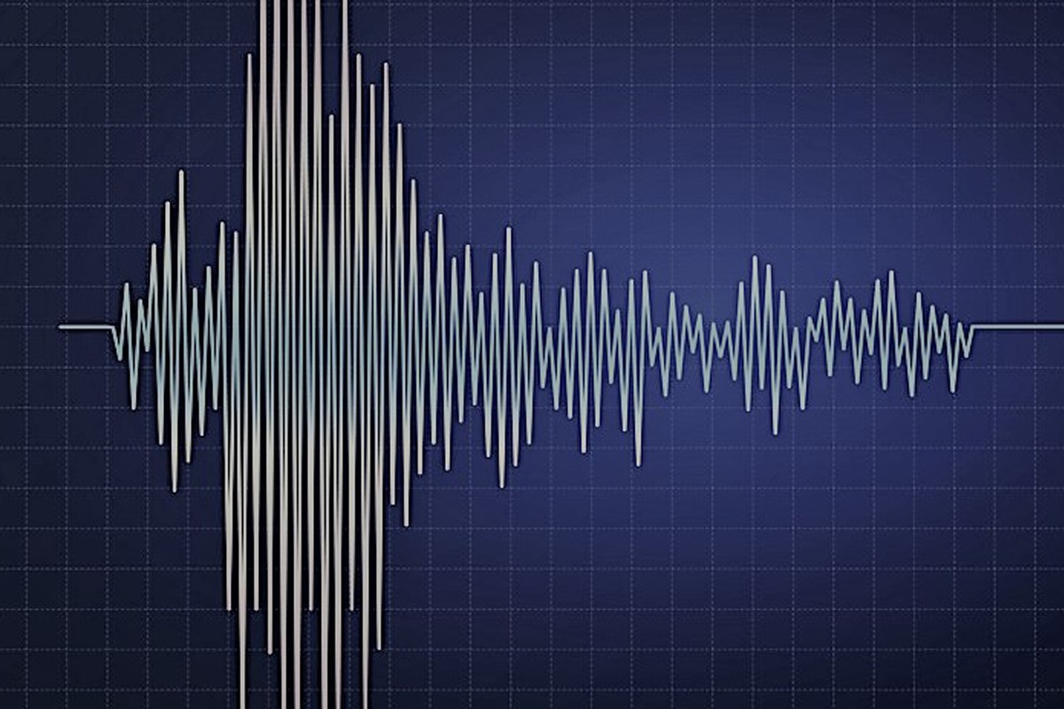 هل تعتبر الموجات السطحيه أسرع الموجات الزلزالية