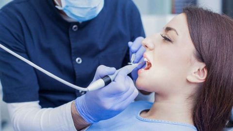 كم راتب طبيب الاسنان في السعودية 2024