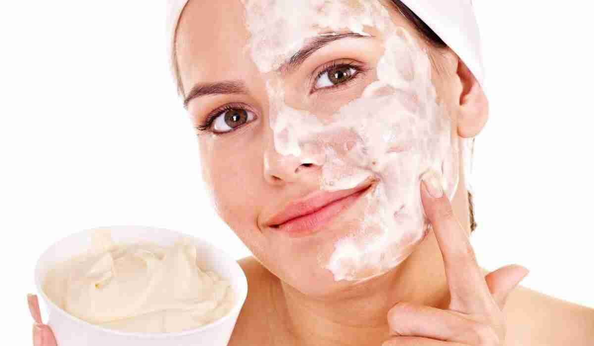 أفضل كريم لتفتيح البشرة الدهنية في الصيدليات مجرب 2024