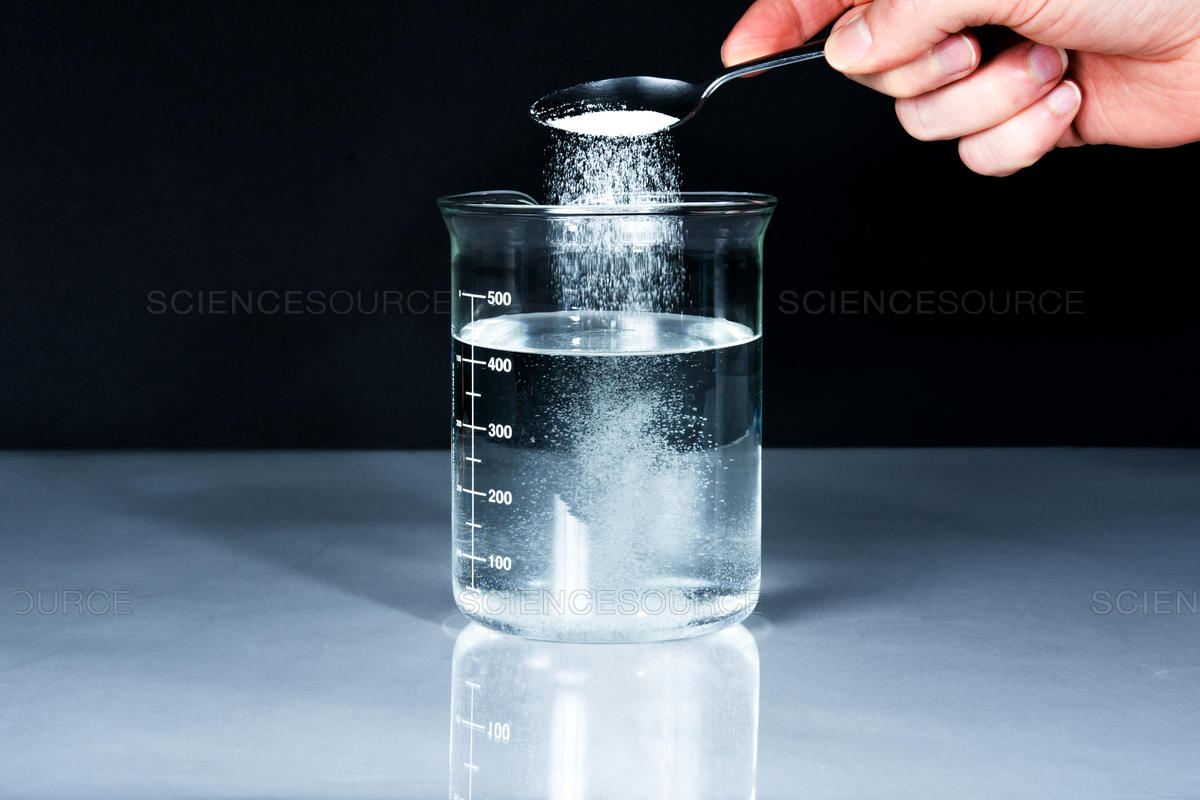 من الأمثلة على المخاليط المتجانسة