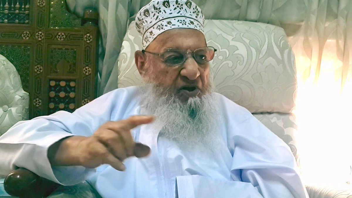 من صاحب كتاب الدر المنتخب في الفقه والأدب