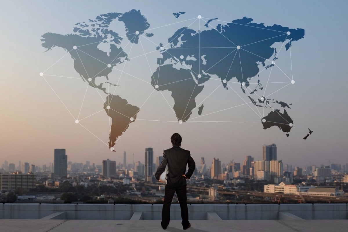كيف تؤثر العولمة على إدارة الأعمال في السعودية