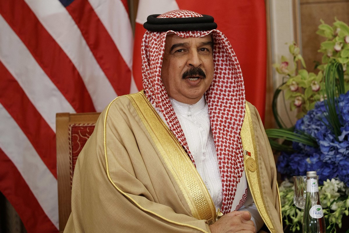 من هي زوجة ملك البحرين من ال سعود