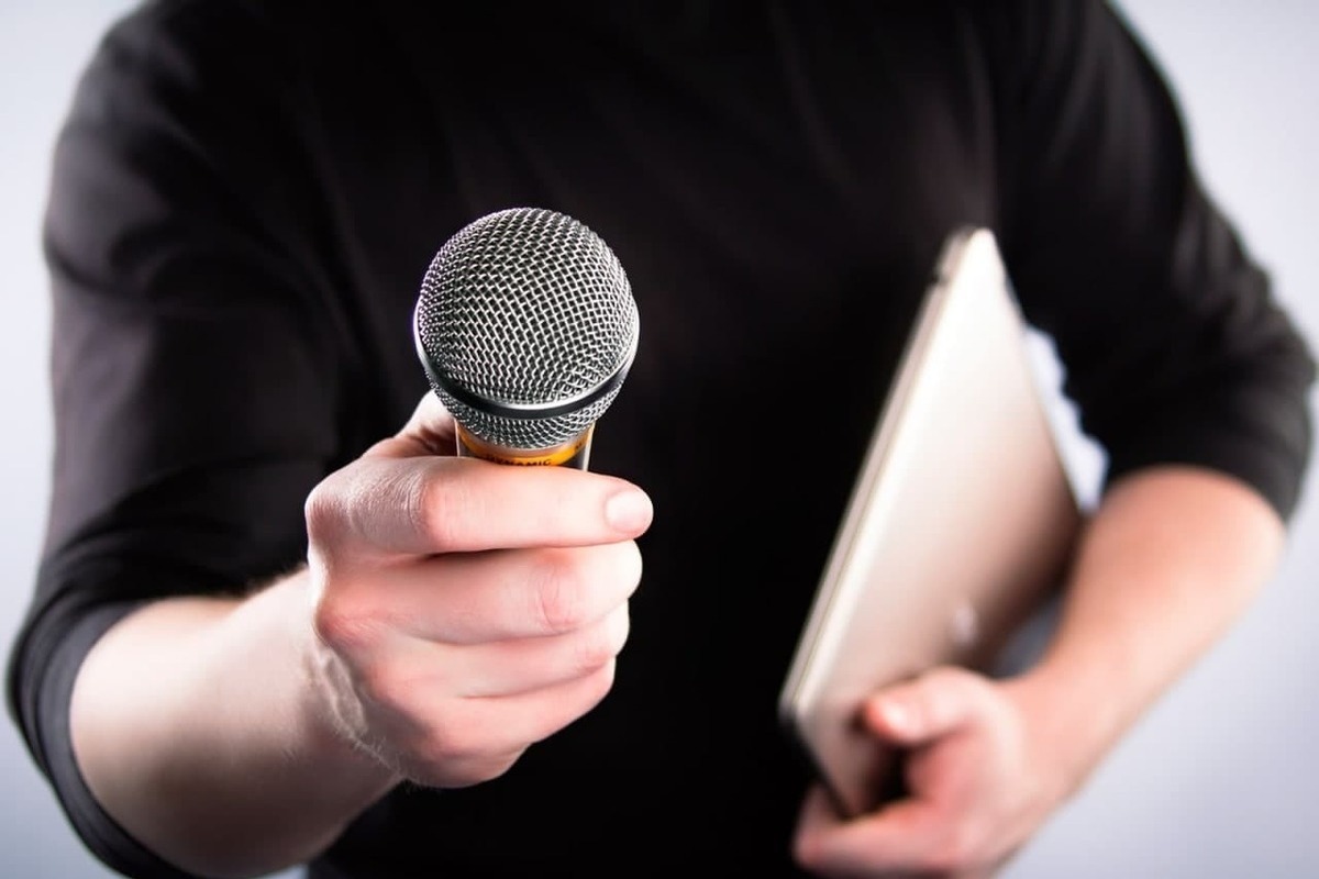 الطريقة الوحيدة للحصول على مقاطع صوتية هي تسجيلها بأنفسنا