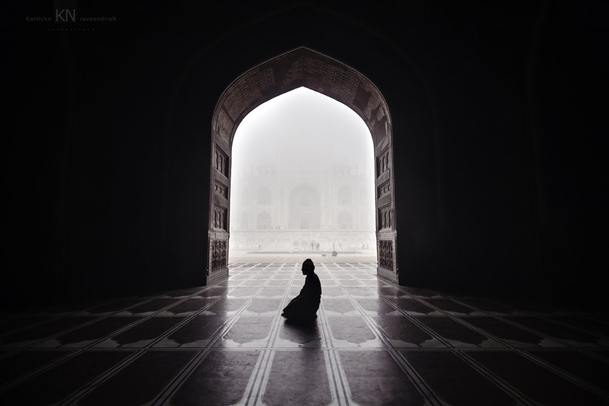 هل يجوز الصلاة وقت الاذان