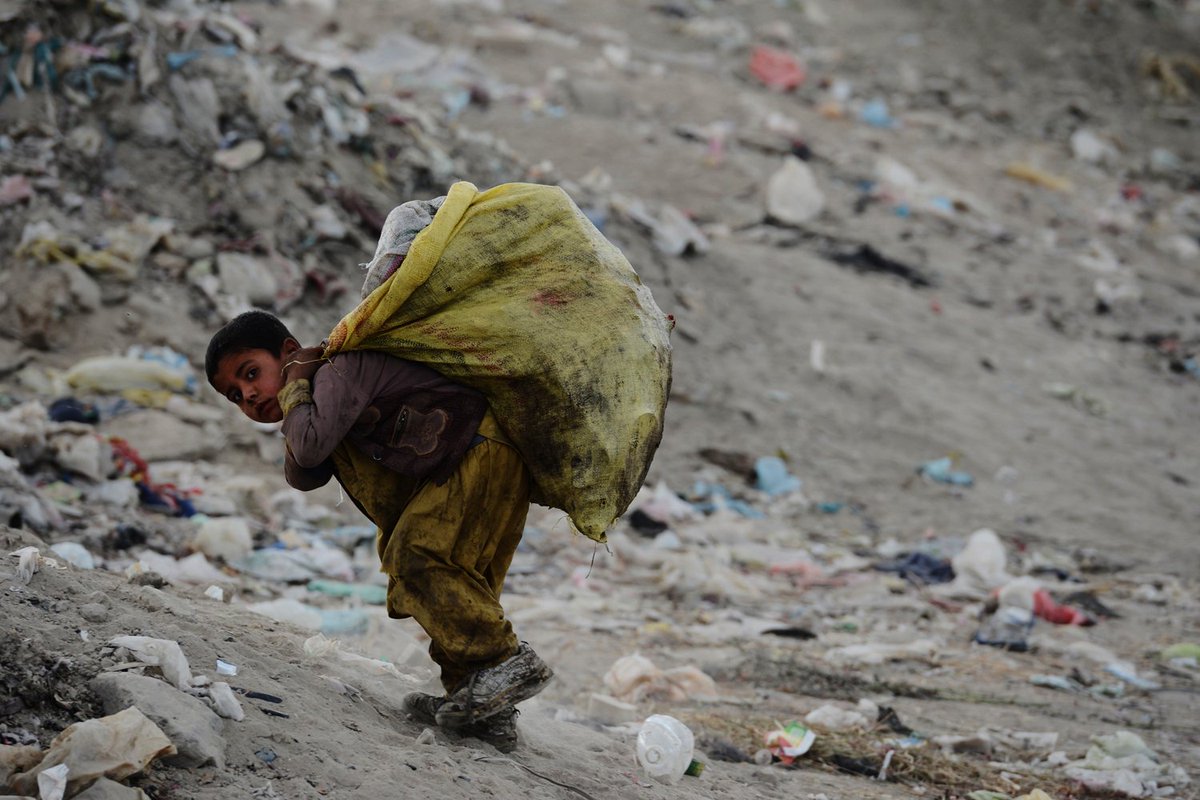 كيف تصرف الناس عندما أصابهم الجوع والجفاف