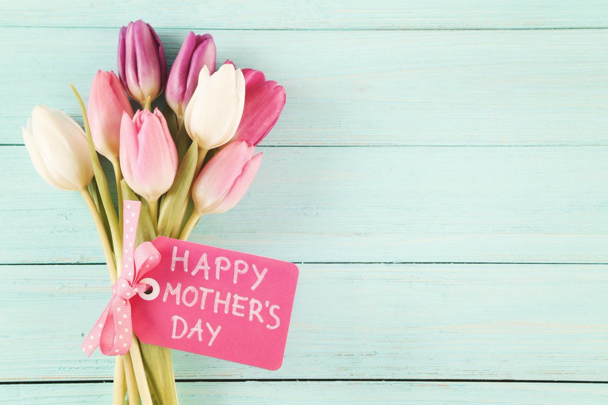 ما هو حكم عيد الام ابن عثيمين