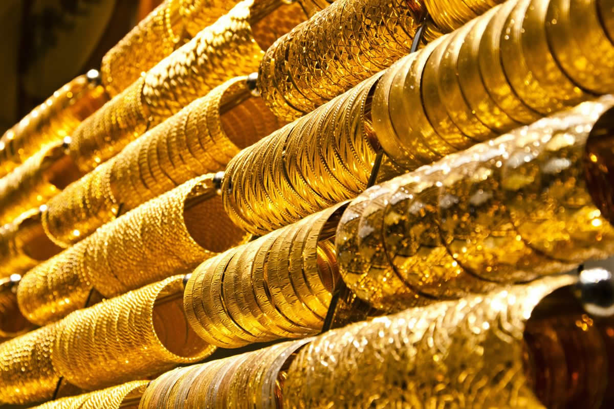 هل سينخفض سعر الذهب في العام 2024 ؟
