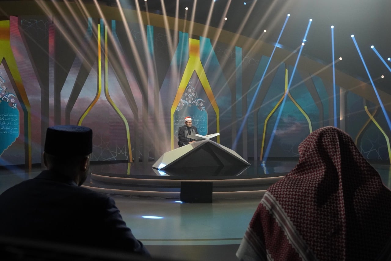 رقم اتصال برنامج عطر الكلام