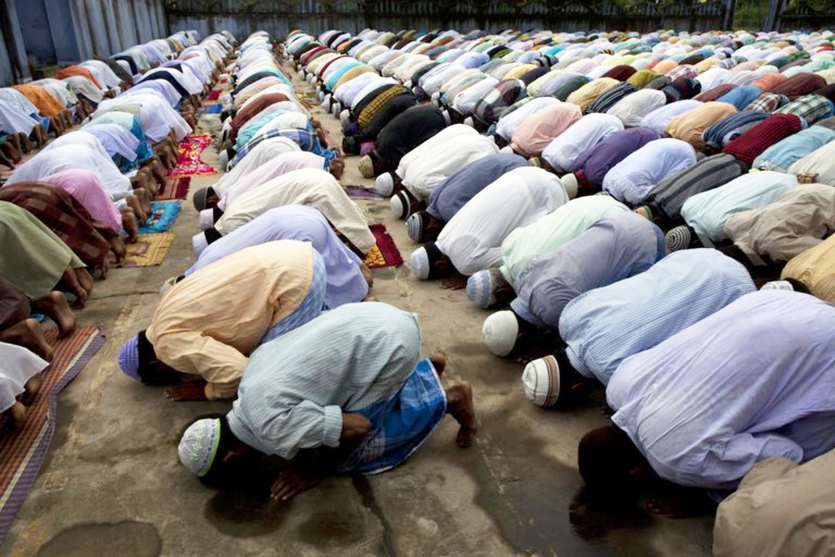 كم باقي على الاذان المغرب الإمارات ومواقيت الصلاة 2024