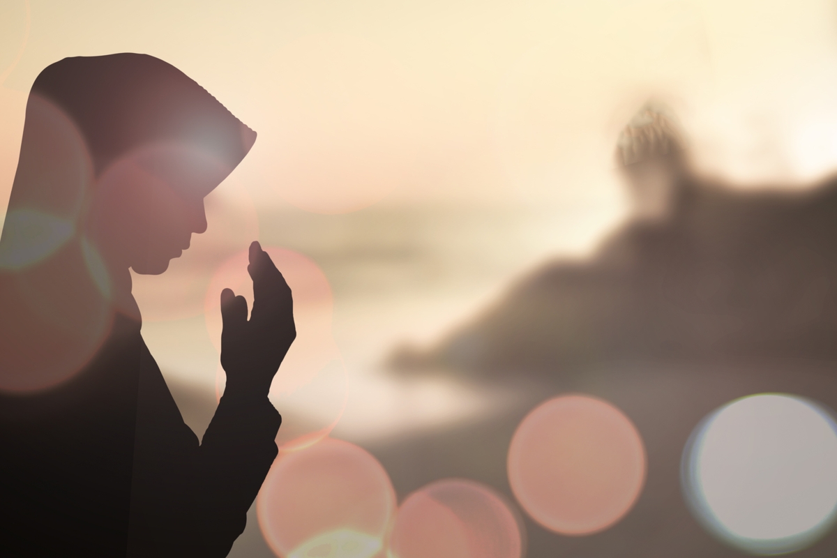 من أول من أسلم من النساء