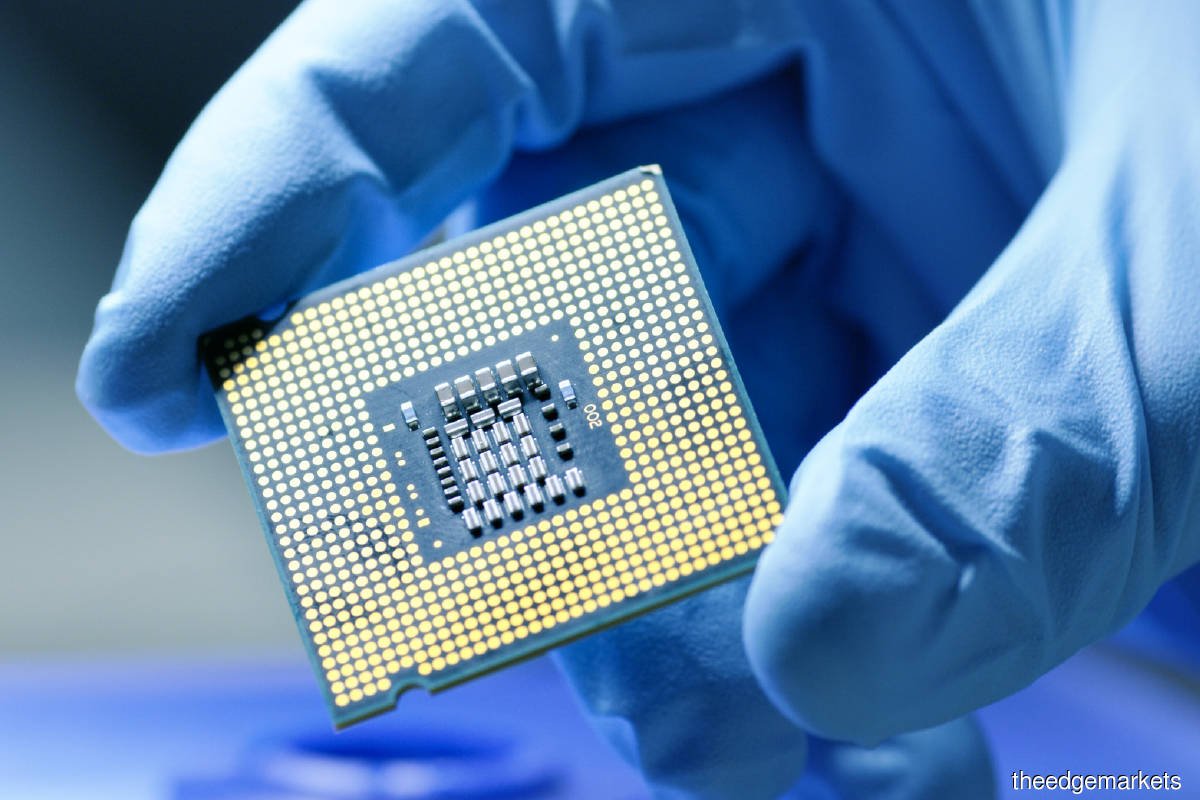 هل السيليكون من اشباه الموصلات