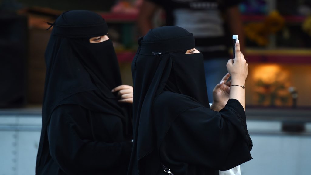 متى هربت ريم وروان من السعودية