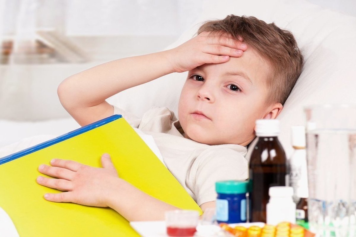 علاج الاستفراغ عند الأطفال عمر خمس سنوات