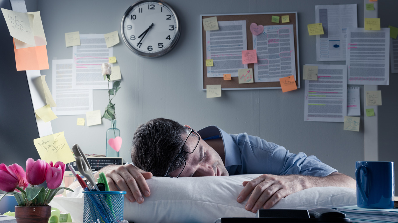 علاج الخمول والتعب والرغبة الشديدة في النوم