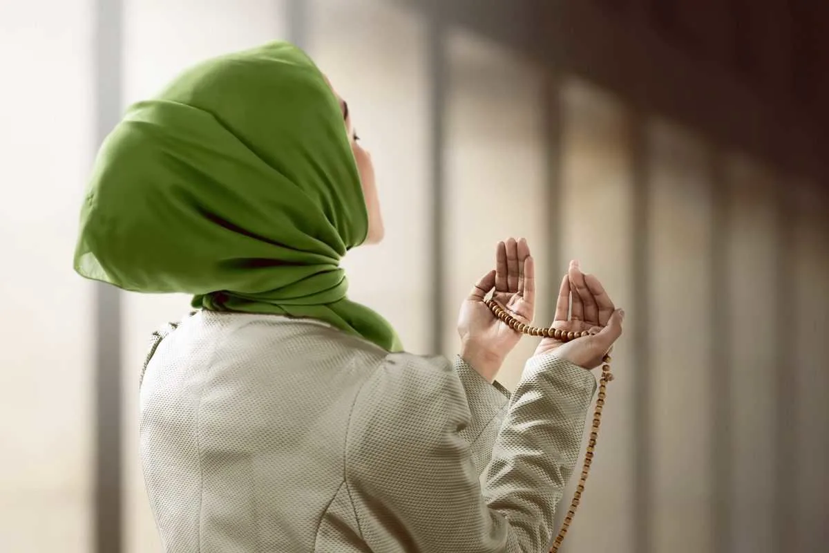 هل يجوز للحائض الدعاء يوم عرفة أم لا ؟