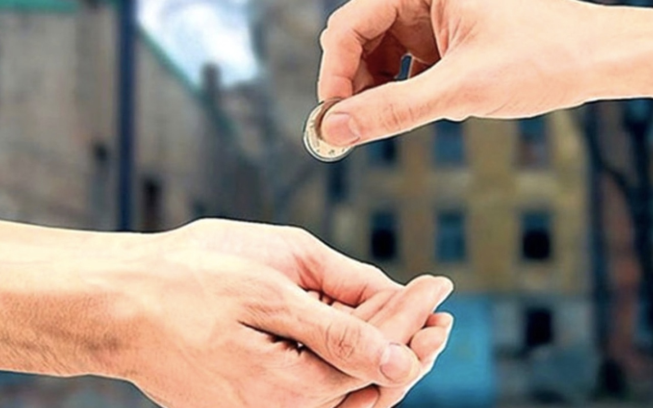 قصص مانقص مال من صدقة