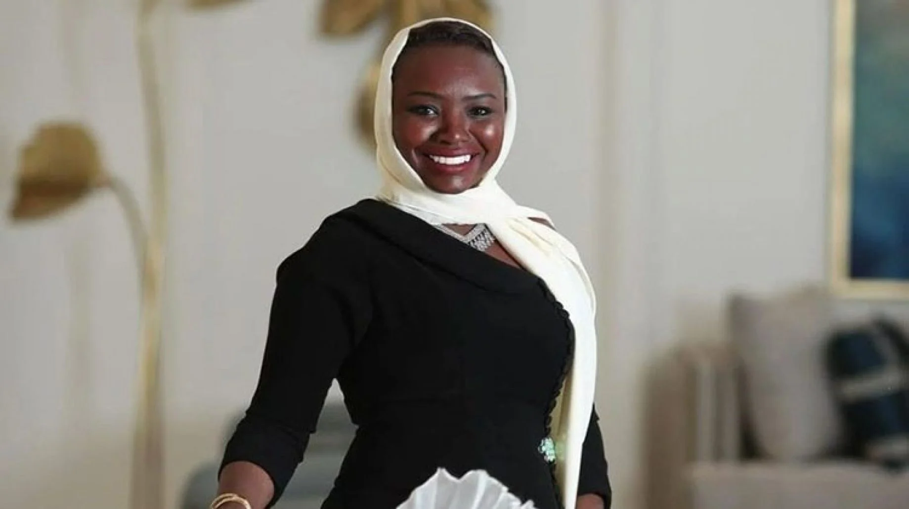 هل خديجة معاذ سعودية