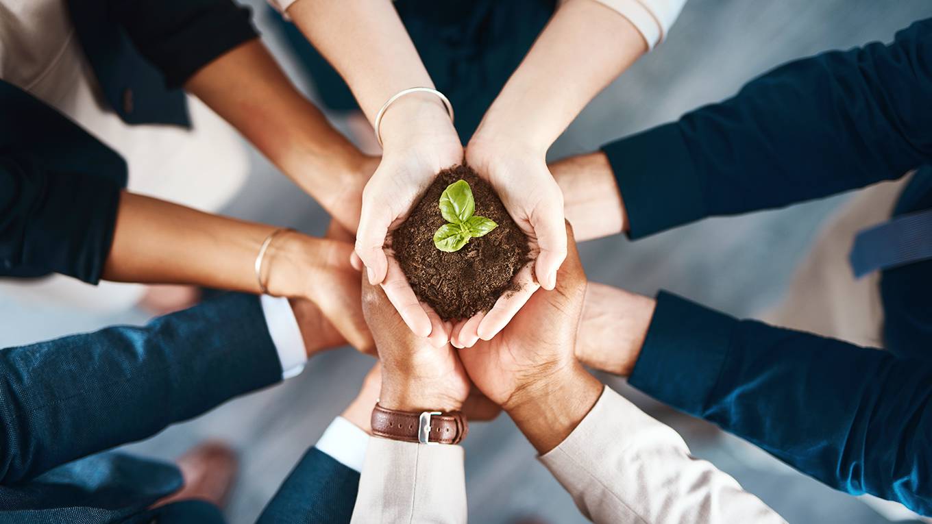 موضوع تعبير عن اهمية الوقوف مع الاهل والجيران والاصدقاء