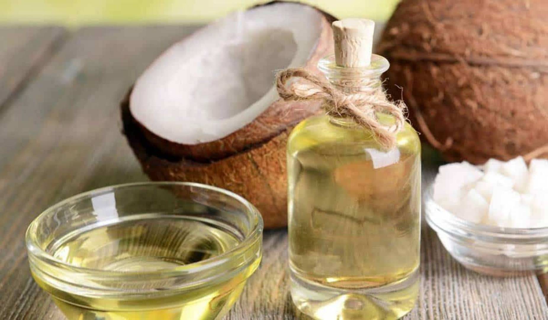 أضرار شرب زيت جوز الهند