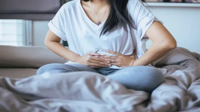 ألم في الجانب الأيسر من الخصر عند النساء