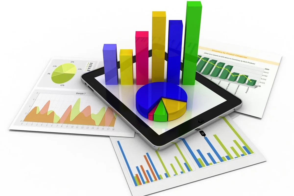 البيانات عباره عن مجموعه من الحقائق التي تم تحليلها