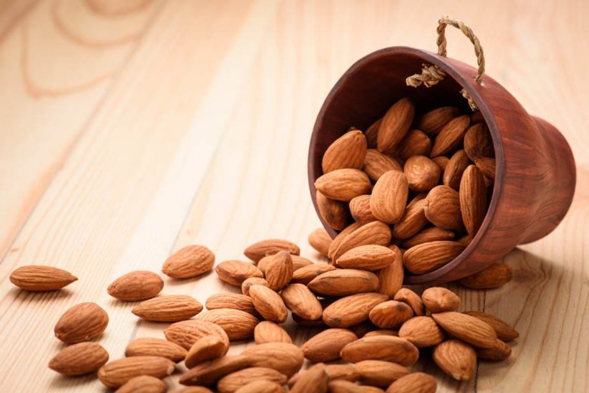 فوائد اللوز للكبد