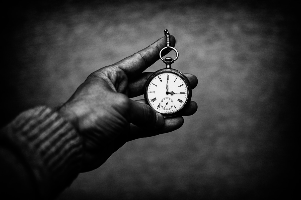 هدية الساعة في المنام