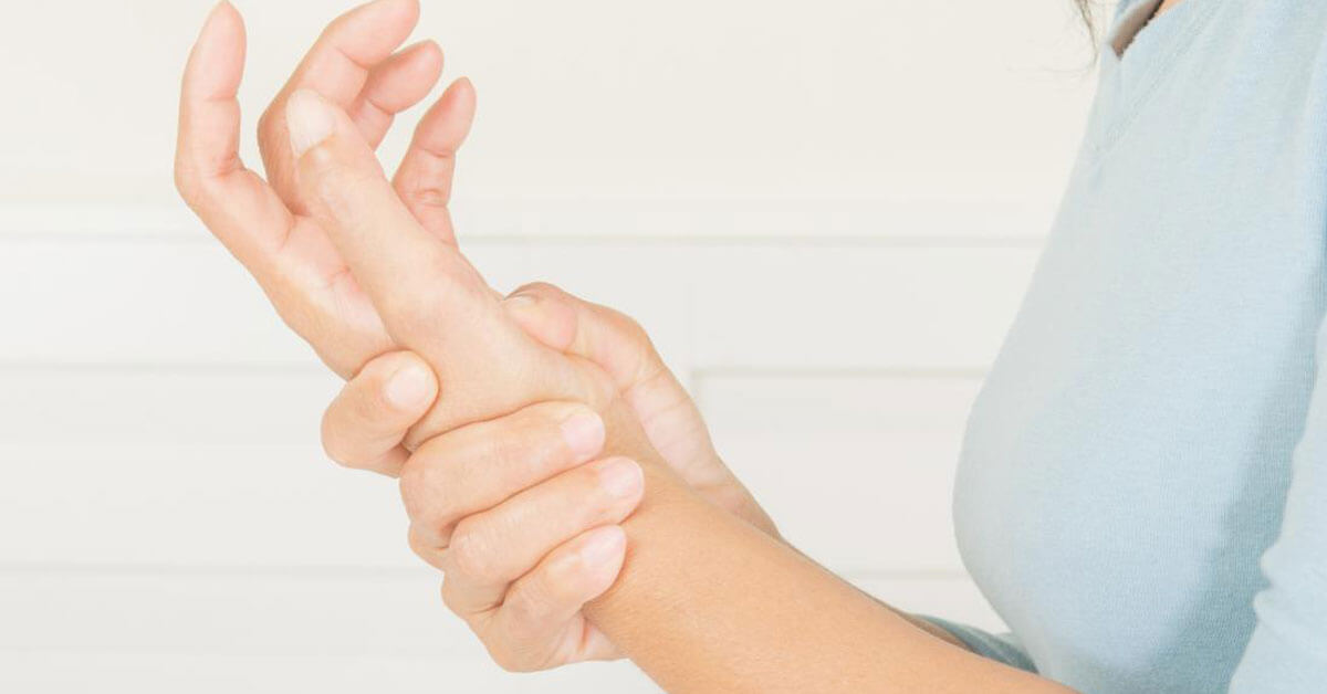 أسباب متلازمة دي كيرفان