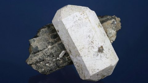 من اي انواع الصخور يصنف الرخام