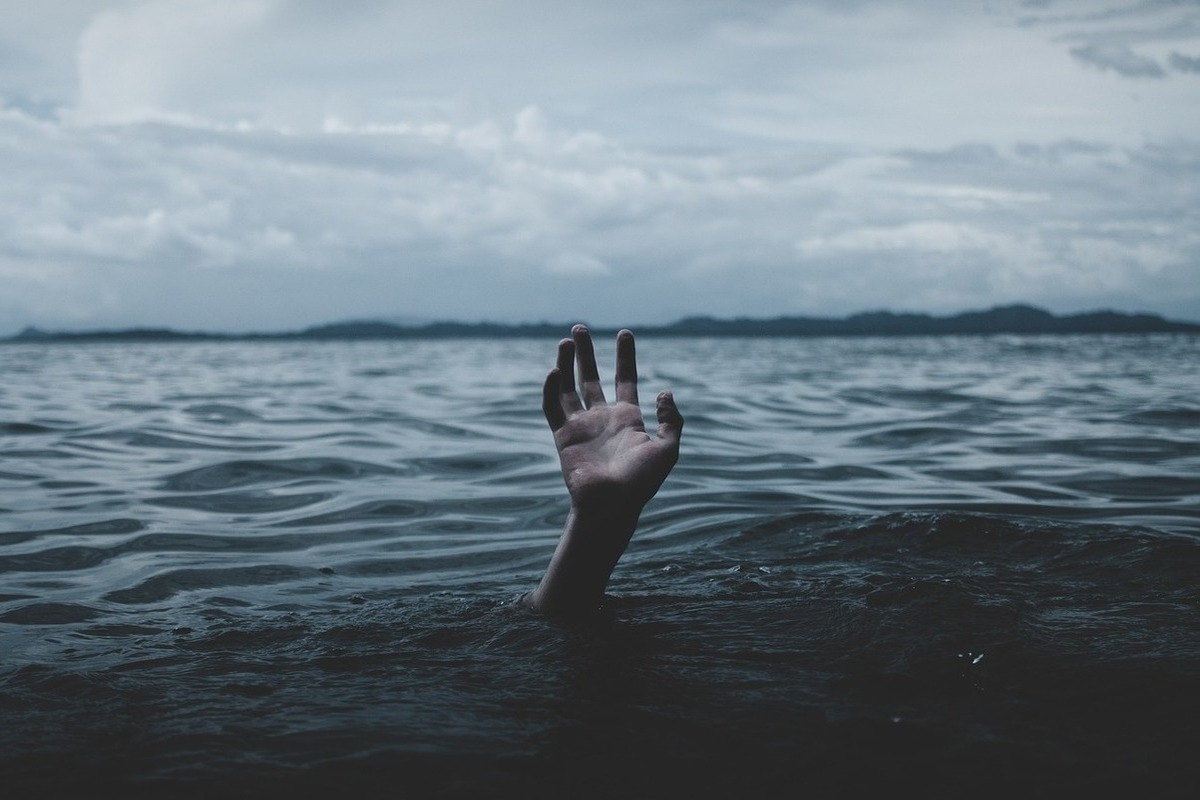 اعراض السحر المدفون في البحر والعلامات الظاهرة علي المسحور
