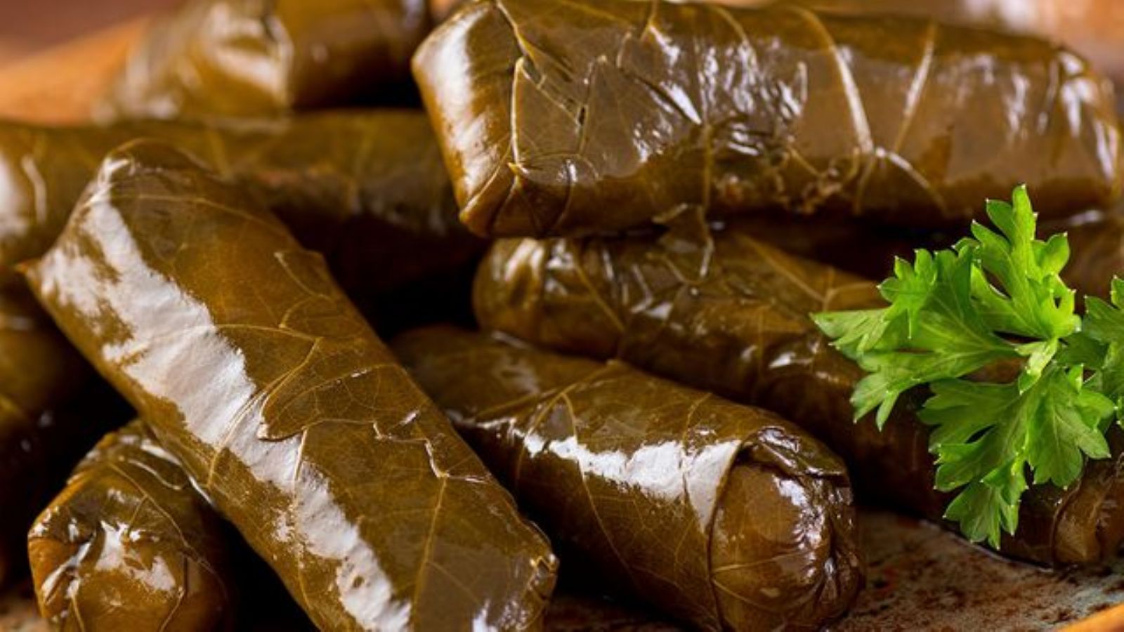 كم وقت يحتاج ورق العنب حتى ينضج