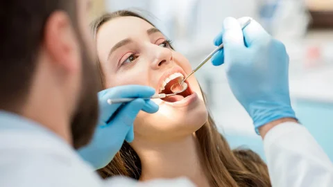 ما هو تفسير رؤية طبيب الاسنان في المنام