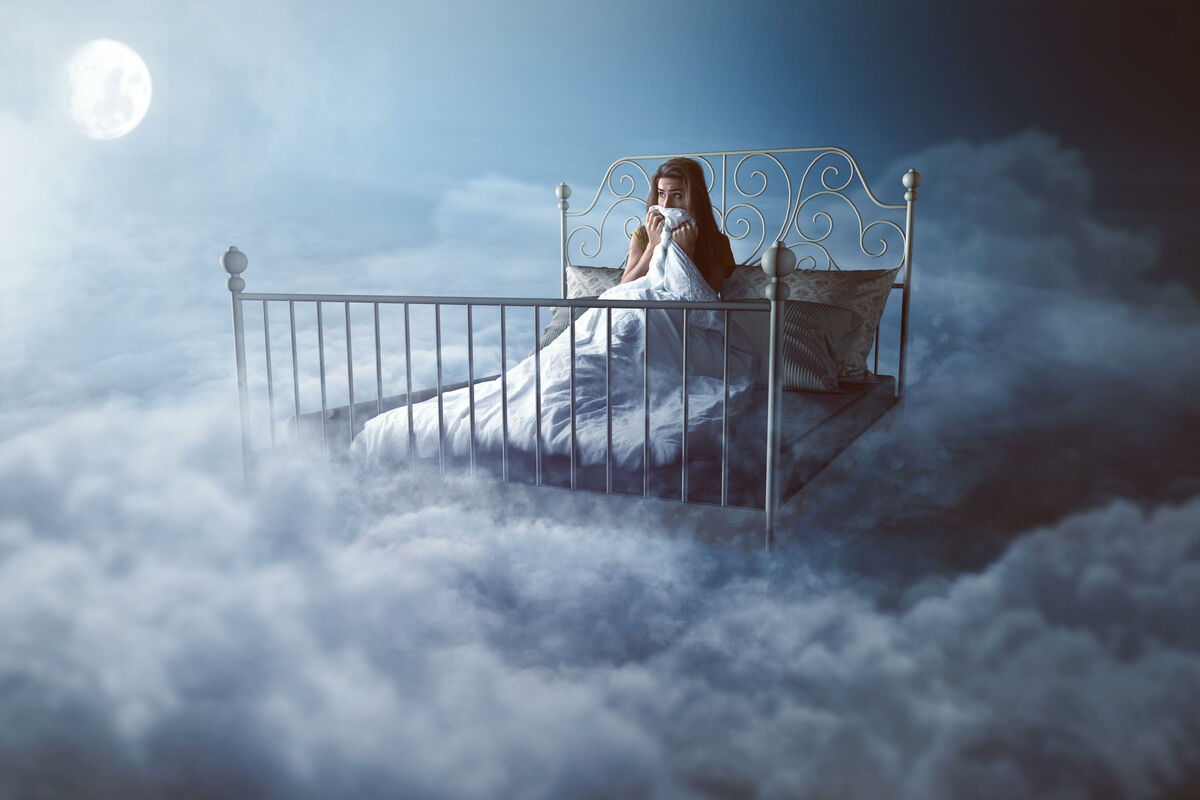 ملابس شفافة في الحلم