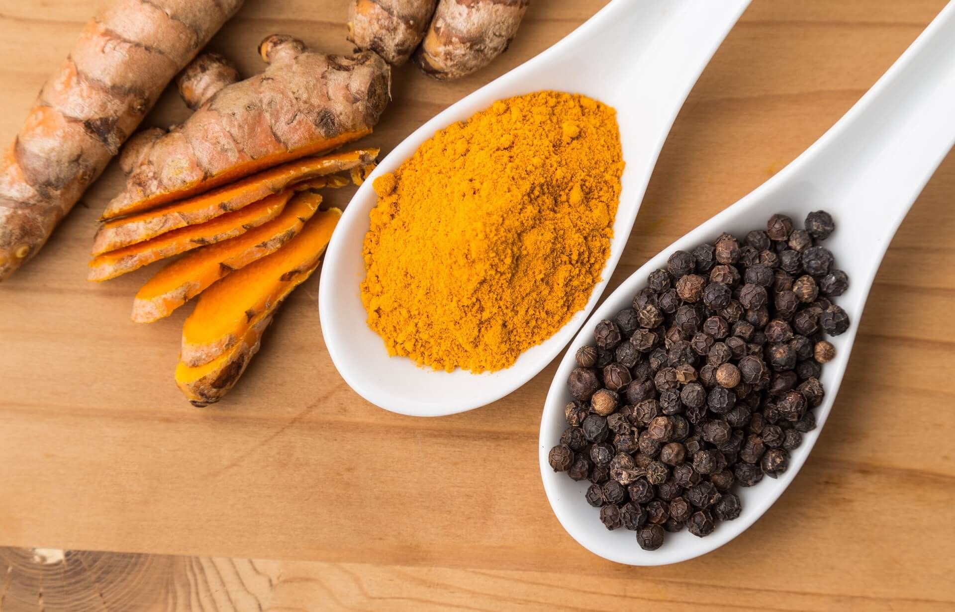 تجربتي مع الكركم والفلفل الأسود وخلطات استخدامه بالخطوات