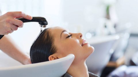 افضل 50 طريقة لعلاج الشعر مجربة لمنع التساقط وتكثيف الشعر