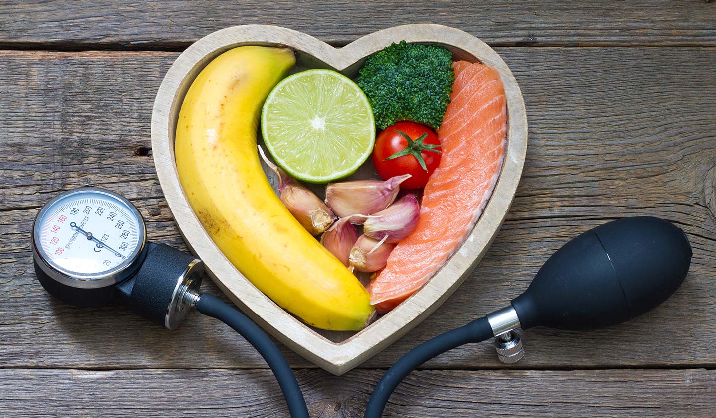 الأكل الذي يرفع ضغط الدم وتأثير الطعام على الضغط المرتفع