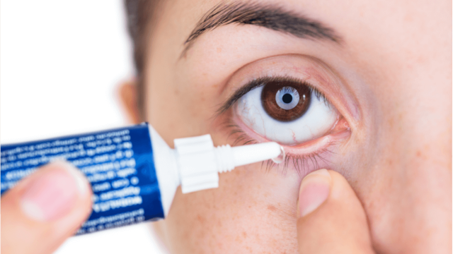 أفضل مرهم لعلاج تورم العين وطرق الوقاية من آلام العين