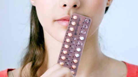 حبوب أزوريت Azurette لمنع الحمل والتفاعلات الدوائية للعلاج