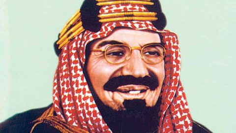 من صفات الملك عبدالعزيز الوفاء فما هي الصفات الأخرى التي تميزه