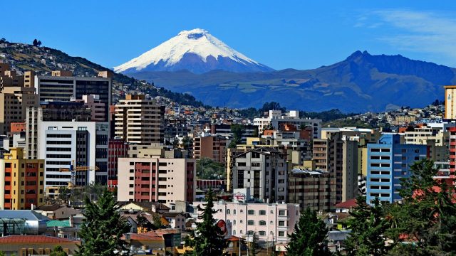 ما هي عاصمة الإكوادور وموقعها الجغرافي