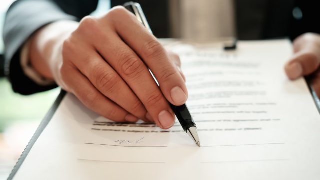 ورقة بيع أرض بدون مستند رسمي