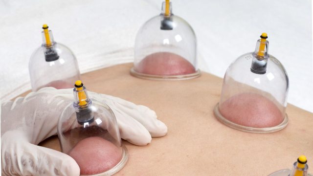 دليلك الشامل لأماكن وضع الوسائد الهوائية أثناء الحمل وفوائدها ومخاطرها